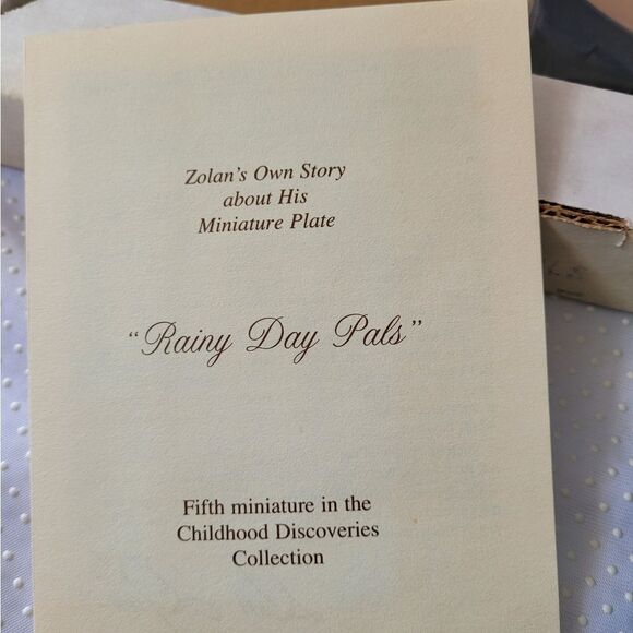 Pemberton & Oaks "Rainy Day Pals" Mini Plate Collectible - Picture 4 of 7